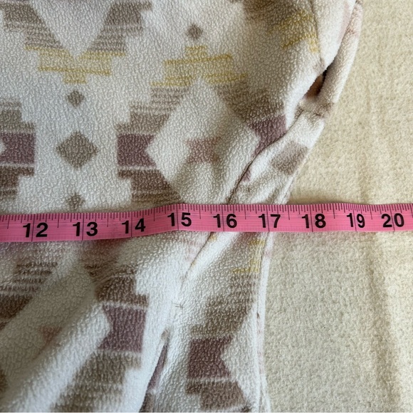Abercrombie Kids Geometric Aztec print fleece Sweater Cream pullover 1/4 zip 7/8 - Picture 6 of 8